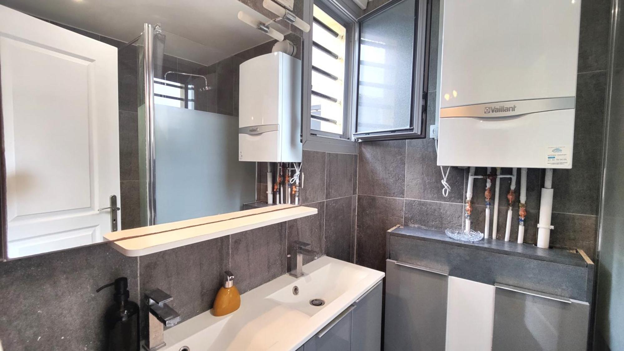 Ferienwohnung L'Ecrin Parisien - Proche Metro -Direct Paris - 4 Personnes Romainville Exterior foto